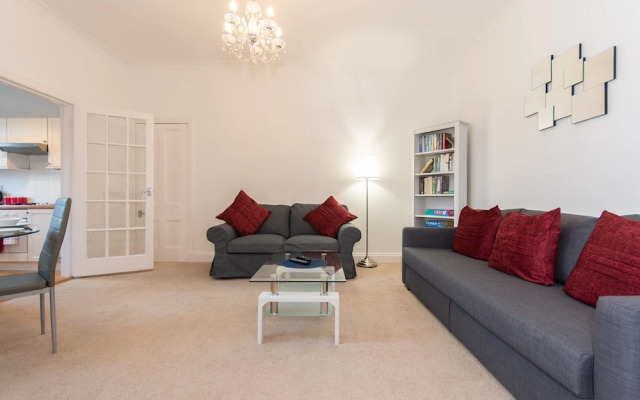 Glebe Street Apartment - Sleeps 4