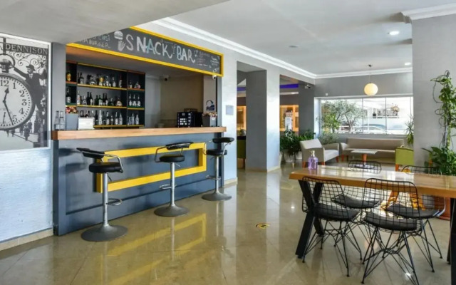 Acem Hotel
