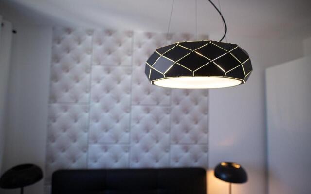 M.H. Black & White Apartment Szczecin