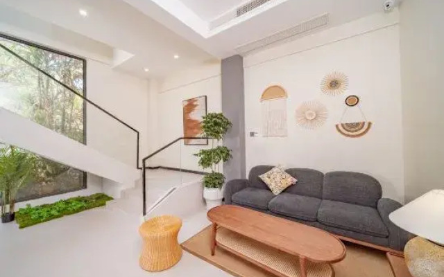 Yeshu Homestay (Wanning Riyuewan Branch)