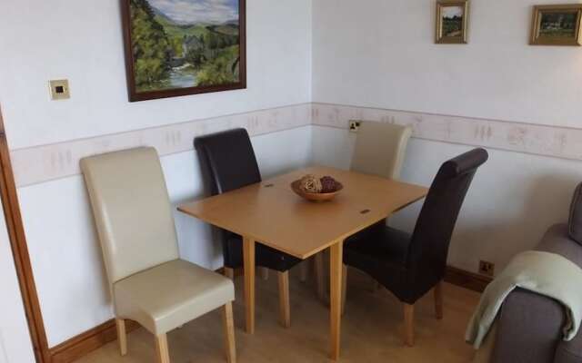 Strandways Court 8
