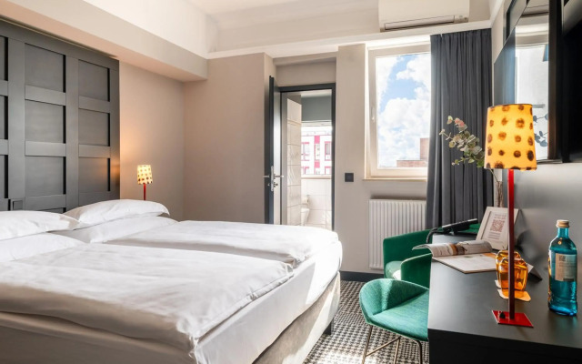 The Midtown Hotel by The New Yorker