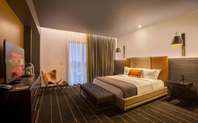 The George, by Valencia Hotel Collection