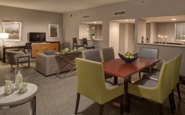 DoubleTree by Hilton Hotel Jacksonville Airport