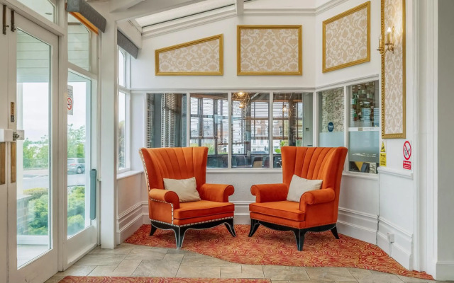 Muthu Westcliff Hotel (Near London Southend Airport)