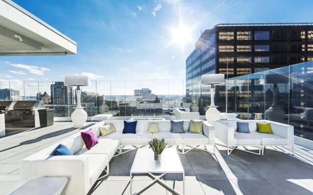 Global Luxury Suites Center City