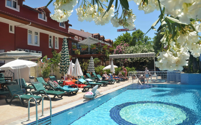 Tonoz Beach Hotel