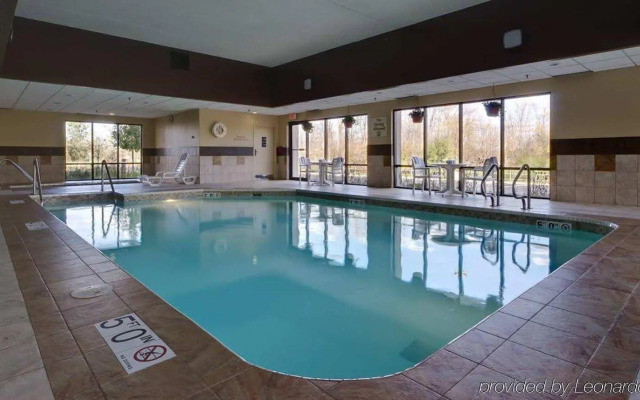 Hampton Inn Appleton-Fox River Mall Area