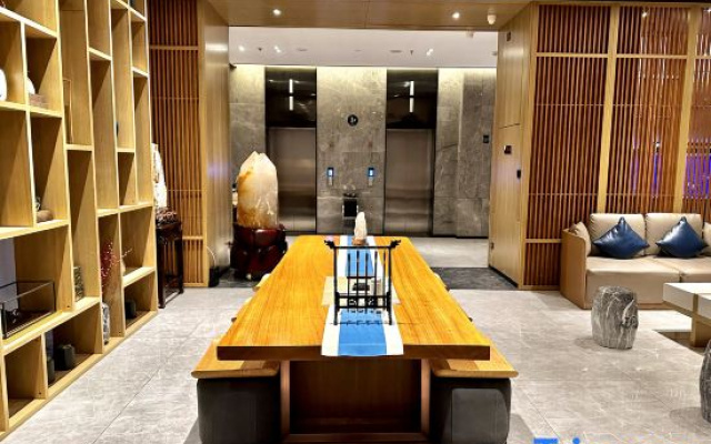 H Hotel (Wanda Plaza Chifeng University Store)