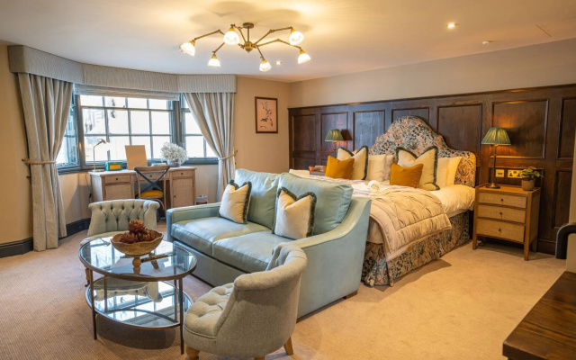 Salisbury Arms Hotel
