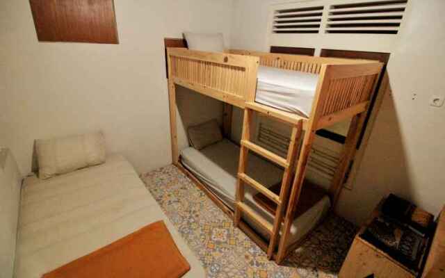 Zaen Hotel Syariah Solo
