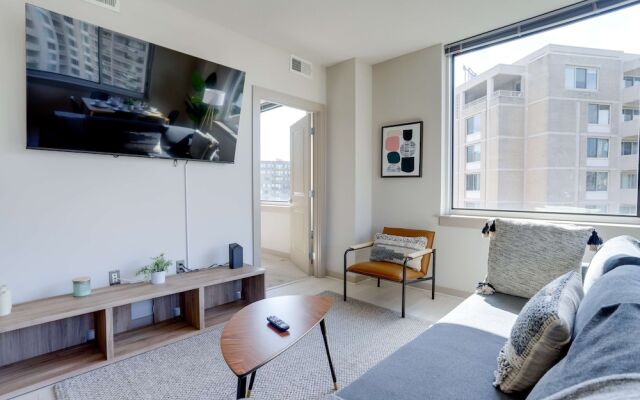 Trendy n Exclusive Apto at Crystal City