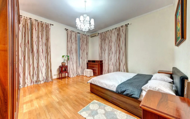 LUX Apartments Shelkovichnaya