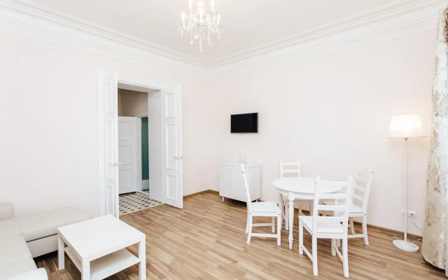 Day-House on Rozhdestvenskaya Street