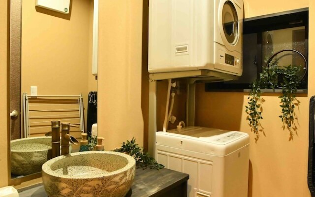 FL House Naniwa Sakura Hotori