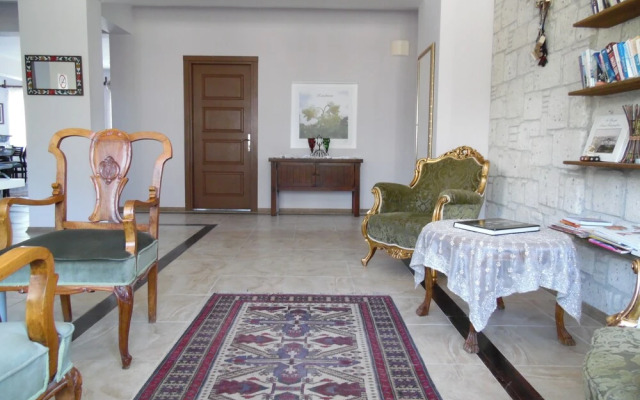Karaburun Konak Hotel
