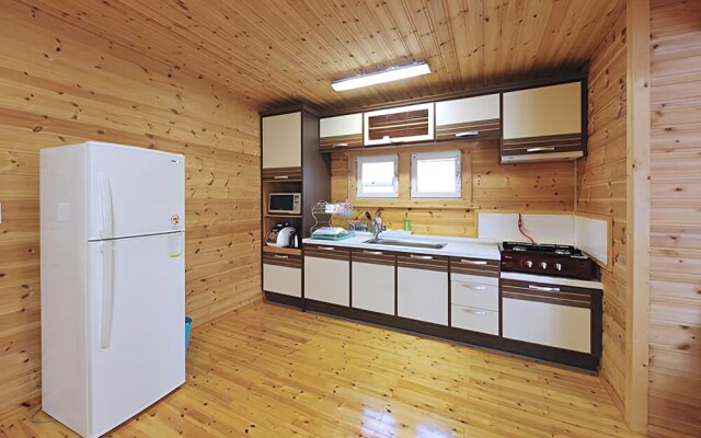 Jejudaeseong Rest Village Pension