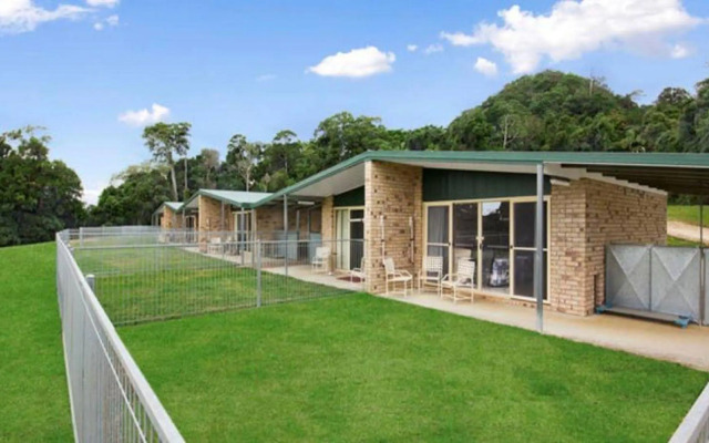 Tailwaggers Rainforest Retreat