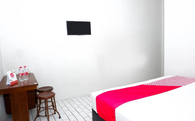 Achterhuis Guest House by OYO Rooms