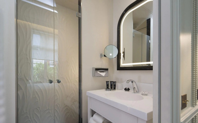 Hotel Le Narcisse Blanc & Spa