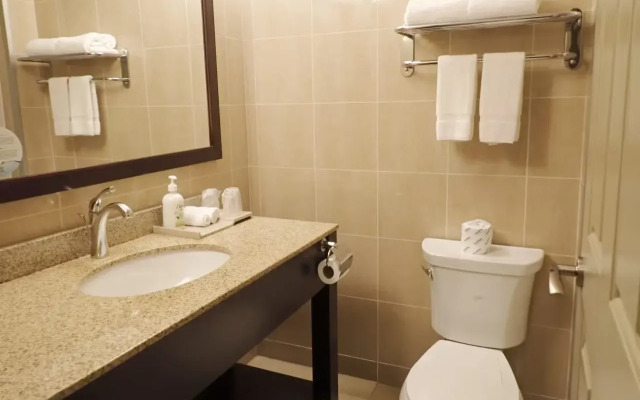 Days Inn & Suites by Wyndham Fort Saskatchewan