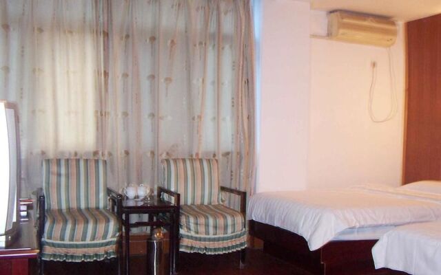 Fengcheng Hotel