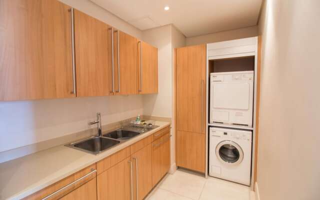 Waterfront Marina 2 Bedroom Yacht View