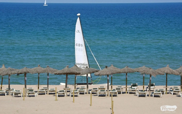 La Costa Golf & Beach Resort