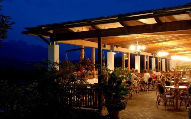 Nice Chalet in Pressegger See With Terrace