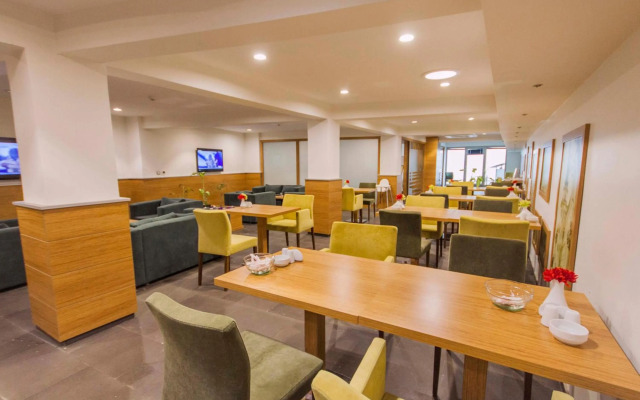 Nish İstanbul Suites