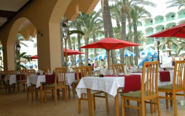 Hotel Marabout - Families and Couples Only