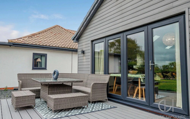 Host Stay Little Highlands