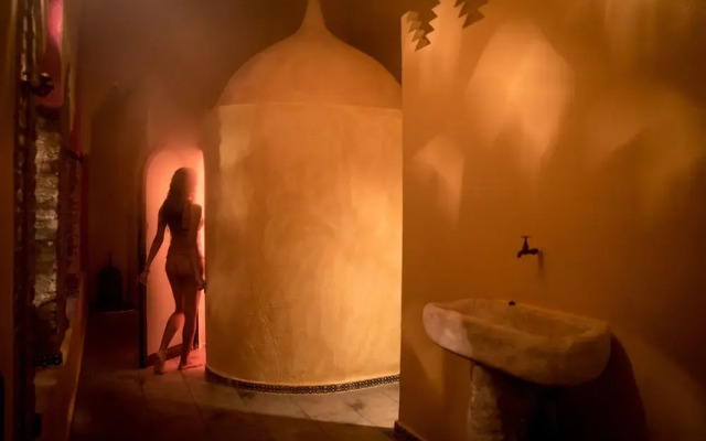 Arteaga Hostal & Baños Árabes Elvira