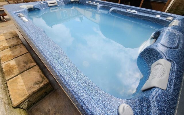 Luxury spa Party Home - Pool, Hottub, Bar, Sauna