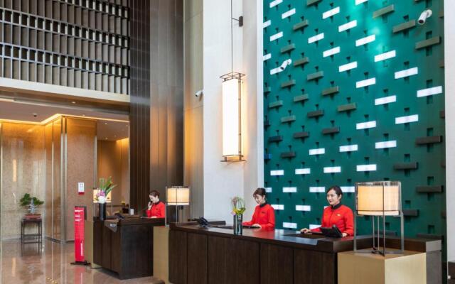 HUALUXE Xi an Chanba by IHG