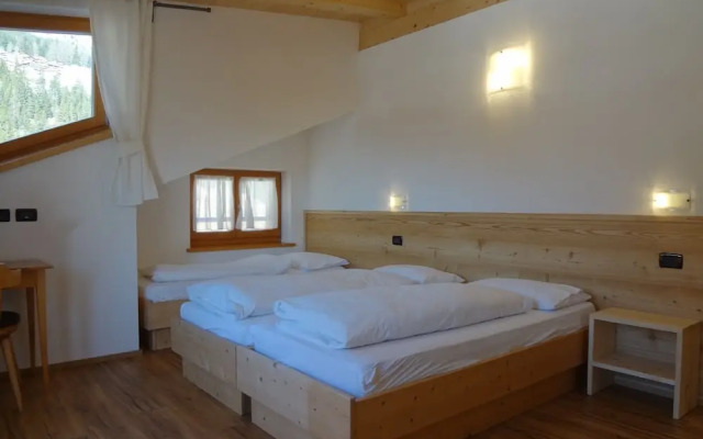 Ciasa Ramon & Bernard Apartments