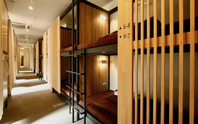 Namba Guesthouse HIVE - Hostel