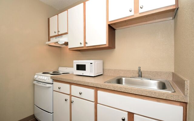 Extended Stay America Select Suites Indianapolis N Carmel