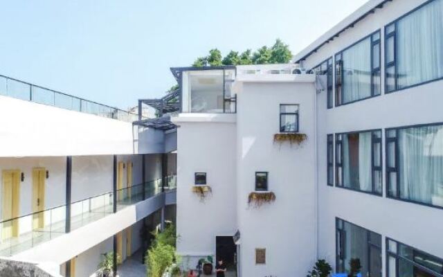 Wanbai · rice is a homestay