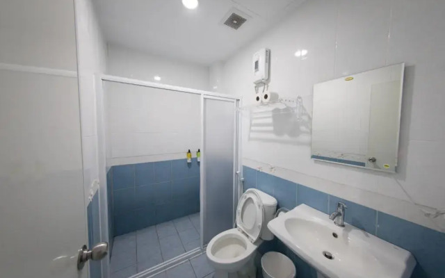 Freezone Hostel
