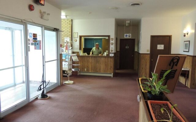 Balmoral Motel