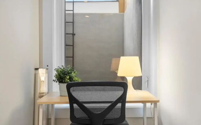 Central 2 br City Sanctuary Commuter friendly