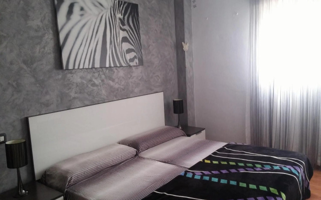 Piso céntrico, amplio, luminoso y familiar con garaje.