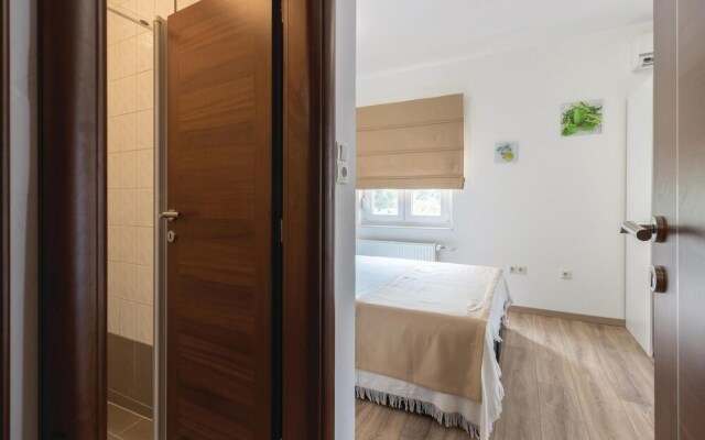 Nice Home in Zadar With Wifi and 8 Bedrooms