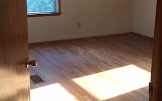 Beautiful 4-bed House in Bloomington With Sauna