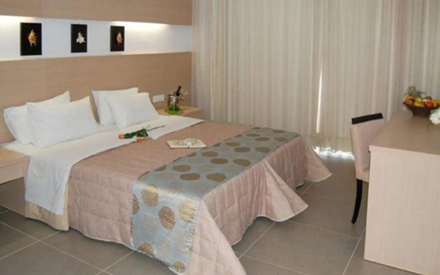 Apolis Beachscape Hotel