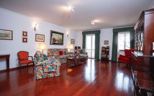 Pure Classic Apartment