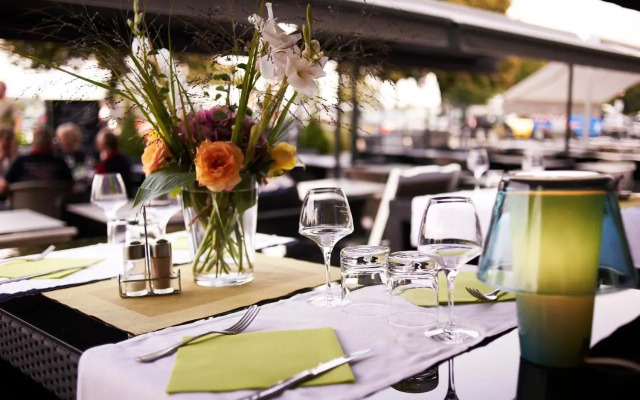 Cristal Hotel Restaurant