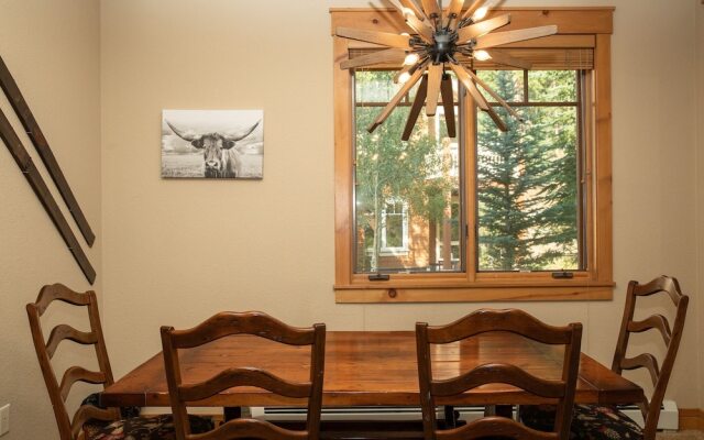 6532 Settlers Creek Townhomes 2 Bedroom Condo by RedAwning