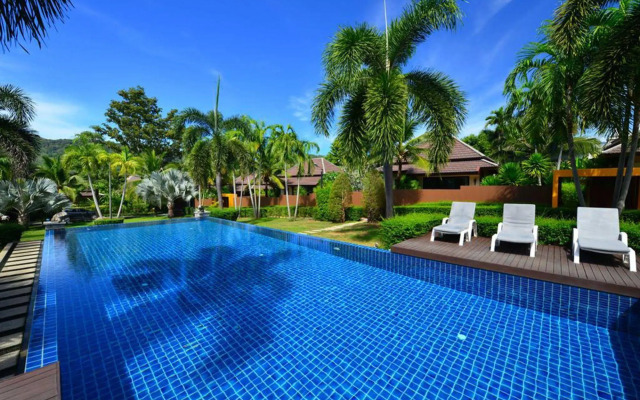 Naiharn Garden Villa
